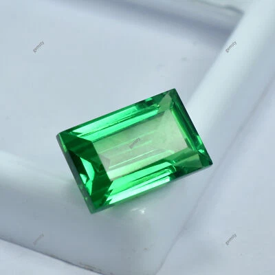 Baguette Cut Loose Gemstone CERTIFIED Natural Amazing Green 9.60 Carat Garnet. - Image 1 of 4