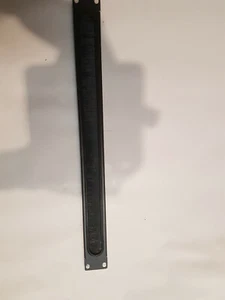 APC AR8429, 1U Kabeldurchfuehrung, Buerstenstreifen schwarz - Bild 1 von 3