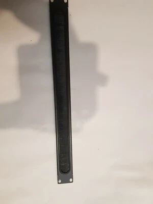 APC AR8429, 1U Kabeldurchfuehrung, Buerstenstreifen schwarz - Bild 1 von 3