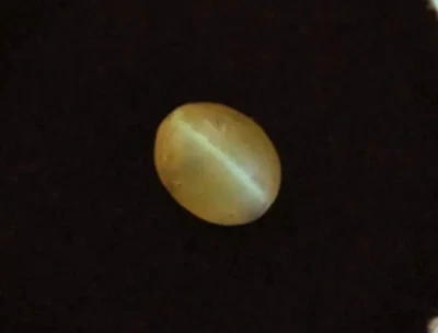 Chrysoberyl Cat's Eye 1.32 Carat Oval Chrysoberyl Cat's Eye Loose Stone Gemstone - Image 1 of 4