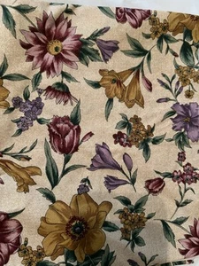 Tela acolchada floral "Countryside" de Hoffman Fabrics 1/2 yarda beige brillante - Imagen 1 de 6