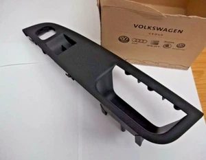 VW GOLF MK5 / JETTA - INTERIOR DOOR PULL HANDLE - 3 DOOR - LEFT HAND DRIVE EURO - Picture 1 of 3