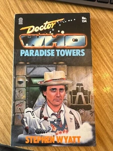 DOCTOR DR WHO TARGET PAPERBACK - PARADISE TOWERS 1ST EDITION - Picture 1 of 4