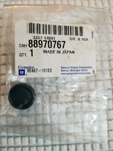 Genuine GM Fender Liner Retainer Clips 88970767 GM OEM Set of 2 - Bild 1 von 3