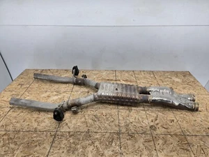 CHEVROLET CAMARO RS 16-18 OEM CENTRO MEDIO TUBO ESCAPE SILENCIADOR RESONADOR - Imagen 1 de 6