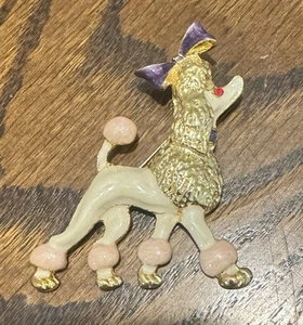 Snooty French POODLE Dog Off White Pink Enamel PIN BROOCH Gold Tone - Picture 1 of 4