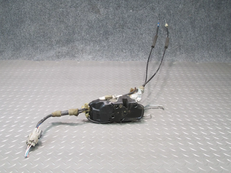 92-00 LEXUS UZZ30L SC300 SC400 ATUADOR DE TRAVA DE PORTA PASSAGEM FRONTAL DIREITA FABRICANTE DE EQUIPAMENTO ORIGINAL - Imagem 1 de 4