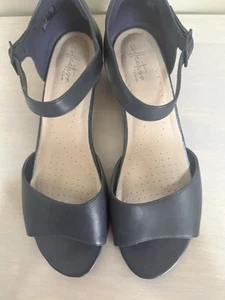 clarks womens shoes size 11 Abigail Collection Open Toe Low Heel Sandles - Picture 1 of 6