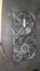 Ventilateurs carrés Cooler Master A12025 et Antec 12 cm - Photo 1/2