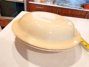FRANCISCAN SEA SCULPTURES SAND Covered 3.5 Casserole Dish 9-1/4 - Picture 1 of 4