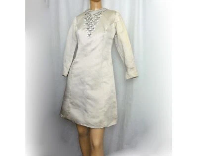 Mini Vestido Mod Años 60 Cóctel Fiesta Línea Una Blanco Cuentas Estrás Foto 1 de 4