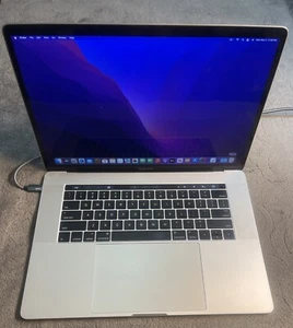 Touch Bar 2016 MLH32LL/A APPLE MACBOOK PRO 15" I7 2.6GHZ 16GB RAM 256GB SSD SILV - Picture 1 of 11