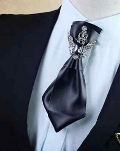 Russian national flag crown brooch vintage look silver plated pin black neck tie - Picture 1 of 2