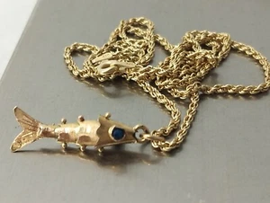 14k Gold Fish Charm Pendant Necklace Rare Beautiful Vintage - Picture 1 of 10