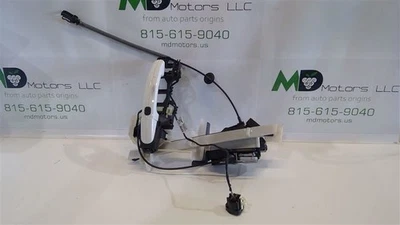 2017-2019 FORD ESCAPE FRONT RIGHT EXTERIOR DOOR HANDLE OEM BF6A-F21812-AN - Image 1 of 4