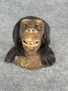 WowWee Alive Chimpanzee Animatronic Prop 2005 Sharper Image Works No Remote - Picture 1 of 15