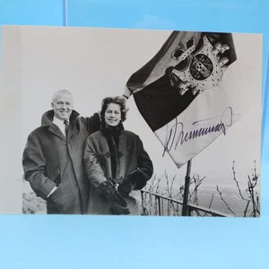 Prince Paul Alfons von Metternich Signed CARD live ink Auto -ROYALTY AUTOGRAPH - Picture 1 of 3
