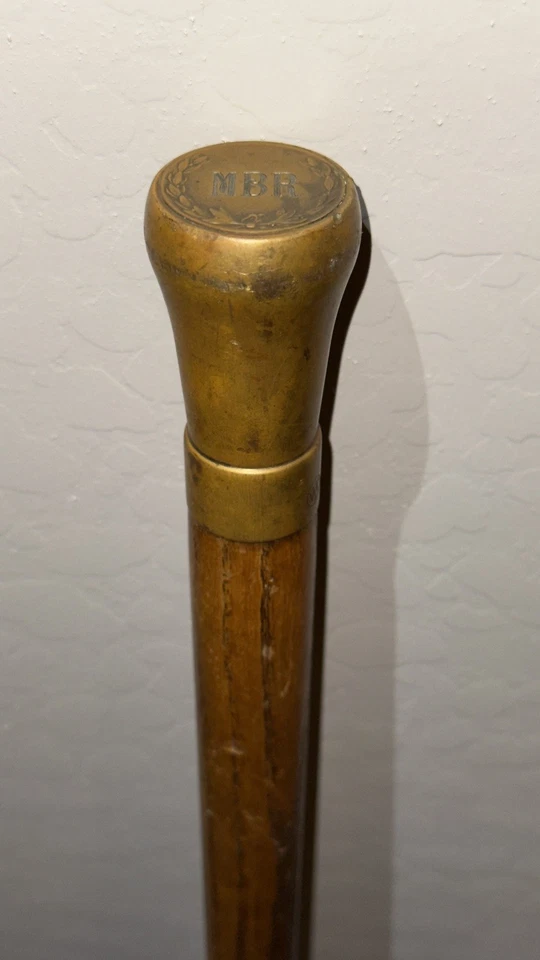 Antiguo bastón vintage WS pesado LATÓN MACIZO mango superior caña roble 35" Foto 1 de 4