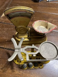 VINTAGE Cast Iron Miniature Scale and salesman sample scales - Picture 1 of 6