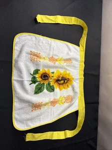 LOT 23 VINTAGE VOLLE & HALBE KÜCHENSCHÜRZE KITTEL NACHLASS SAMMLUNG MIX STILE 50er 70er - Bild 1 von 23