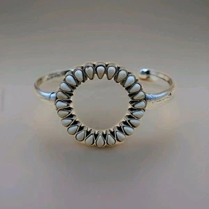 Paparazzi Armband - Göttliches Wüstenweiß/Silber Armreif - Bild 1 von 3