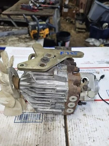 Hydro Gear pump BDU-21L-300 John Deere F725 54" front mower O6A - Picture 1 of 6