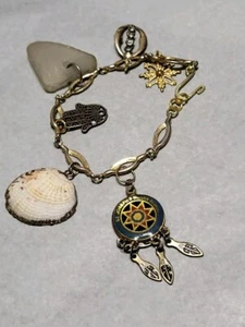 Vintage 8 Zoll Goldfarbenes Bettelarmband mit Charms - Bild 1 von 9