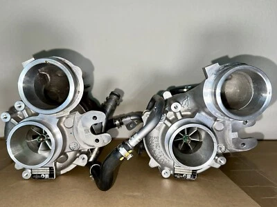 2016 W205 MERCEDES C63 S 4.0L AMG M177 RIGHT & LEFT TWIN TURBO CHARGER ASSEMBLY - Image 1 of 4