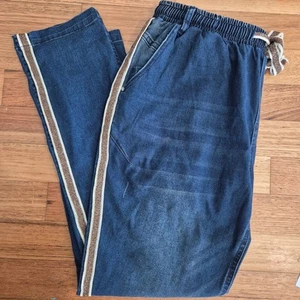 Betty Basics Zuri Jogger, Bay Blue Colour, size 16. Elasticated waist, stretchy - Picture 1 of 5