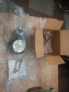 355760R93 Wasserpumpe passend für Farmall A B C 100 130 200 230 240 Super A C AV AV1 A1 - Bild 1 von 11