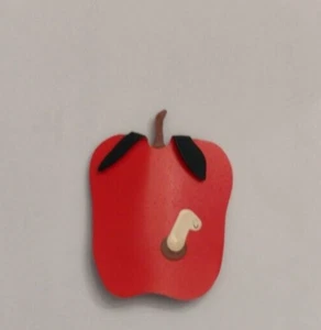 Costumer Jewelry - Pin - Apple Design - Picture 1 of 2