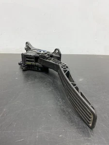 2010 CHEVROLET CAMARO SS OEM GAS PEDAL ACCELERATOR PEDAL USED - Picture 1 of 7