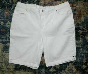 Pantaloncini donna Gloria Vanderbilt dimagranti in denim bianco taglia 20W - Foto 1 di 5