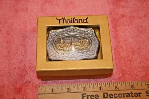 Caja de baratijas de tocador vintage Tailandia Lady todavía en caja - Imagen 1 de 6