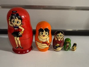 Juego de 5 muñecas de anidación BETTY BOOP RUSIA de madera pintada rusa - Imagen 1 de 9