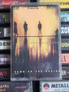 Soundgarden - Down on the Upside Cassette Grunge Chris Cornell - Picture 1 of 4