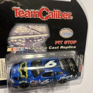 Team Caliber Mark Martin #6 Pfizer Batman Begins 400 Ford Taurus-1:64 Scale - Picture 1 of 5