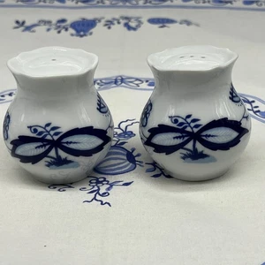 2 tlg. Zwiebelmuster Porzellan Pfefferstreuer/Salzstreuer Set mit 1/3 Löcher 6cm - Bild 1 von 6