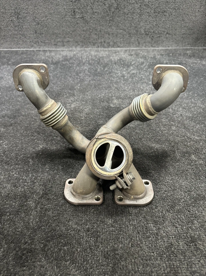 2016 宝马 X6M S63 右排气歧管原始设备制造商 7849461 — 第 1/4 张图片