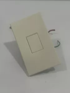 Lutron Vareo VETS-1000-AL Interruttore rubinetto elettronico preimpostato mandorla 120 V, 60 Hz - Foto 1 di 4