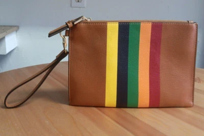 Bolso sin asas INC International Concepts de cuero con cremallera edición arco iris a rayas marrón Foto 1 de 4