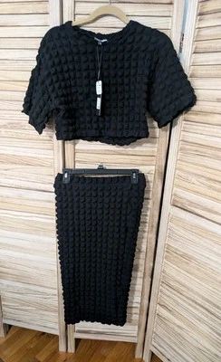 Y2k 2000s | Black Popcorn Top and Skirt Set | Size M Fashion Nova - Image 1 of 4