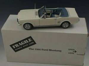 Ford Mustang 1966 convertible Danbury como nuevo escala 1:24 fundido a presión casi nuevo con caja #4 - Imagen 1 de 10