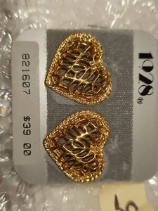 1928 EARRINGS NEW ON CARD Golden Heart EarRing - Picture 1 of 1