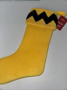 Hallmark Keepsake 2023 The Peanuts Gang Charlie Brown Fabric Stocking NWT - Picture 1 of 6