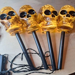Halloween Skull Lights Battery Operated Outdoor Spooky Yard Stake Flashing Path - Picture 1 of 6