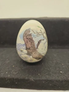 EGGZAKLY Handcrafted Porcelain Egg Double Eagles Flying - Picture 1 of 7