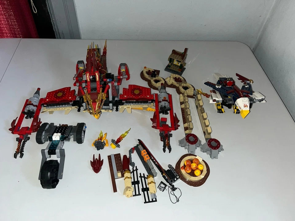 Lego Chima Flying Phoenix Fire Temple #70146 incomplete - Image 1 of 4