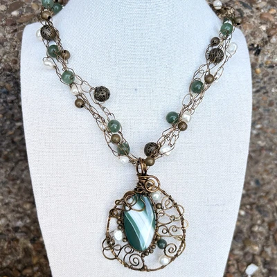 Copper Tone Green Agate Stone Pendant Wire Wrap w/ Faux Pearls Necklace 20" - Image 1 of 4