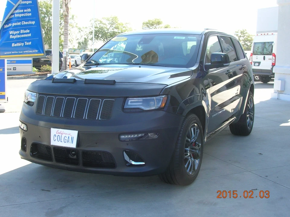 Sujetador con máscara frontal Colgan 2 piezas. Se adapta a Jeep Grand Cherokee SRT 14-17 con etiqueta, con sensor Foto 1 de 1